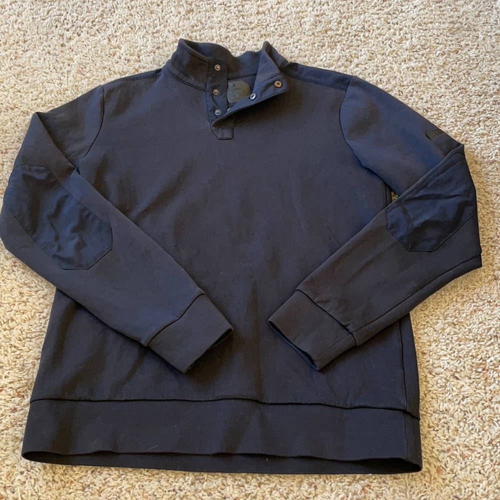 Men’s under armour sweatshirt